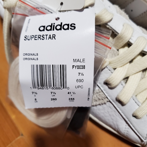 Size 7.5 men's Superstar Adidas - Picture 7 of 8